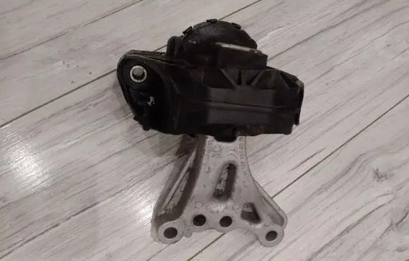 Citroen C3 Engine mount vacuum valve 9676771080