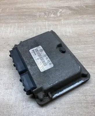 Skoda Octavia Mk2 (1Z) Engine control unit/module ECU 038906018GN 0281010182