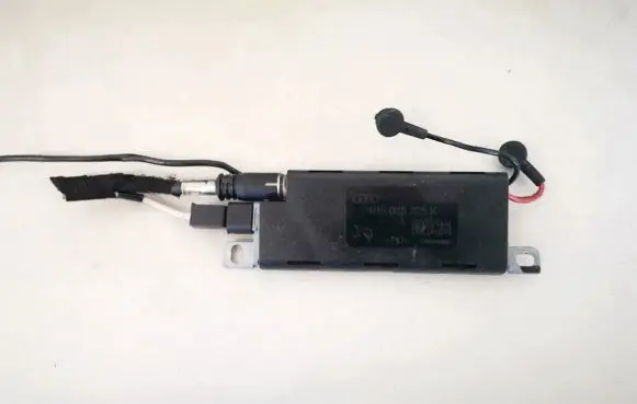 Audi A6 S6 C5 4B Antenna control unit 4b5035225k
