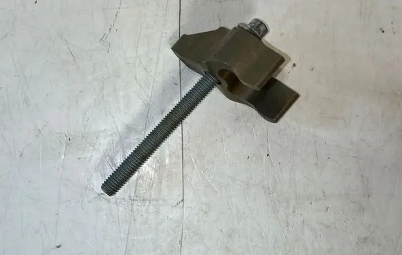BMW X1 E84 Fuel Injector clamp holder