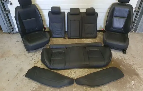 Seat set