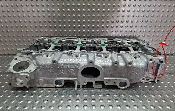 Citroen C3 Engine head S27624375 9812313410