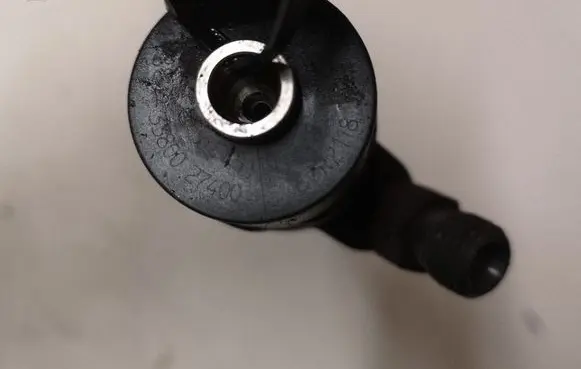KIA Sportage Fuel injector 0445110258