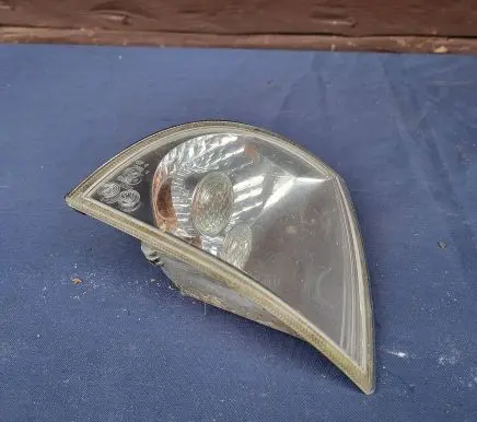 Skoda Octavia Mk2 (1Z) Front indicator light YU6X13368AB YU3X13K384AB