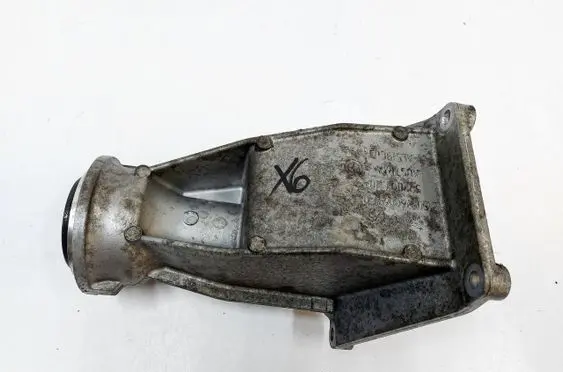 BMW X6 F16 Driveshaft support bearing bracket 7600691