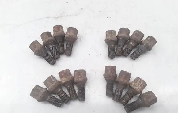 Opel Vectra B Nuts/bolts 