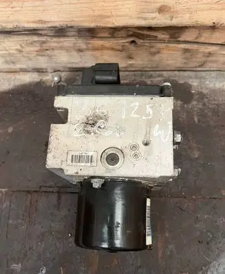 Volkswagen PASSAT B6 ABS Pump 3C0614109A 16420302A 16420502