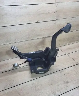 Mercedes-Benz C W203 Pedal assembly A2032901219 PA66GF35 054492C