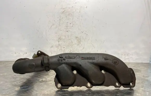 Jeep Grand Cherokee Exhaust manifold 21052111G
