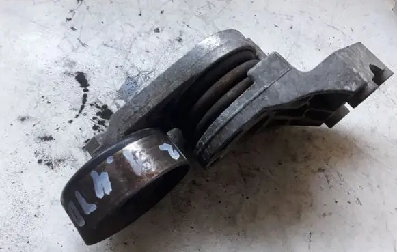 Audi A2 Generator/alternator belt tensioner 045903315A