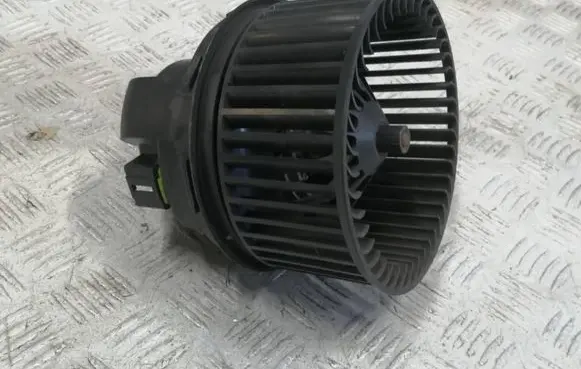 Ford Focus Heater fan/blower AV6N18456AA 34512913 0000965503