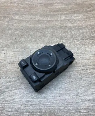 Volkswagen PASSAT B5 Wing mirror switch 3B1959565B