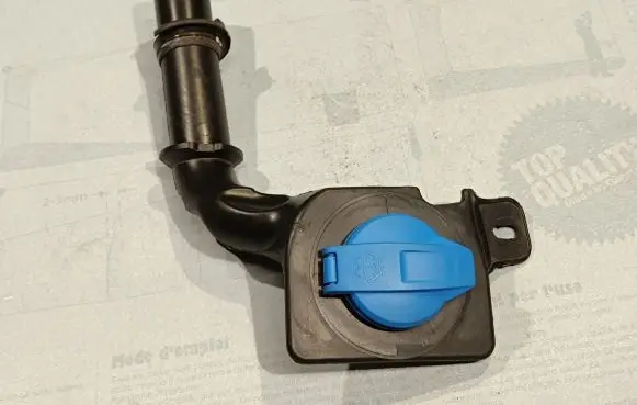 Porsche Cayenne (9Y0 9Y3) Window washer liquid tank fill tube 4M0955463 4M0955267
