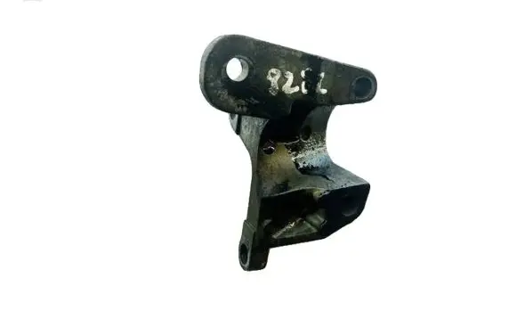 Ford Focus Engine mounting bracket