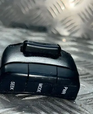 Chevrolet Aveo Seat heating switch 0E23L