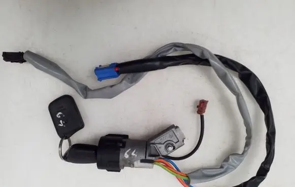 Peugeot Partner Ignition lock 9663123280
