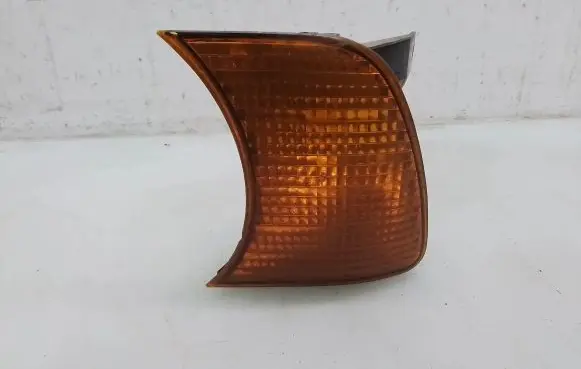 Front indicator light
