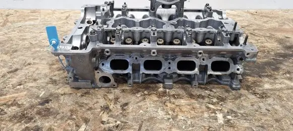 BMW 3 E90 E91 Engine head 755916807