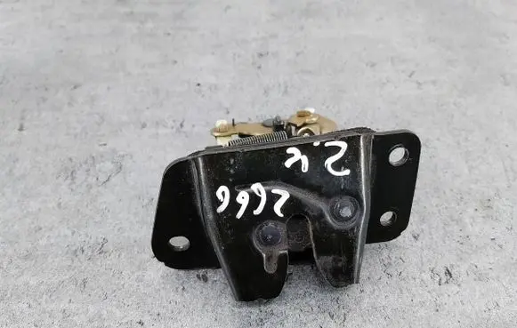 Hyundai Santa Fe Tailgate lock latch 