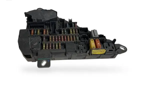 BMW 5 E60 E61 Fuse module 6906588 6906603 6906599