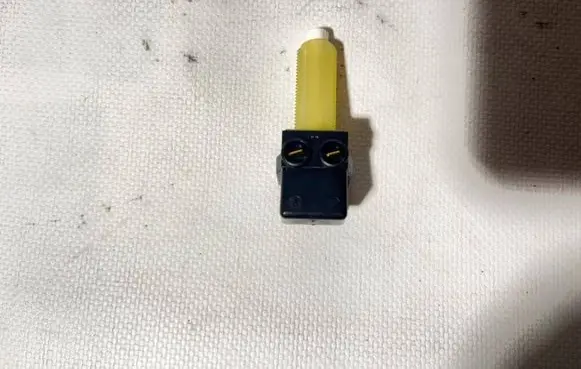 Mercedes-Benz Vito Viano W638 Brake pedal sensor switch 0015450709 958445220035