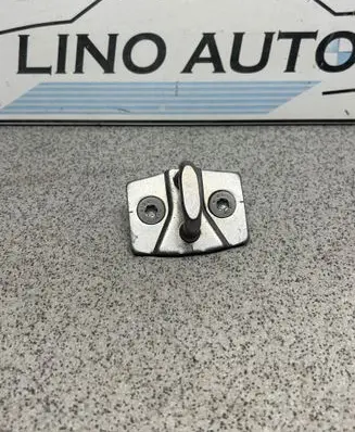 BMW 5 F10 F11 Front door lock loop/hook striker 7249639