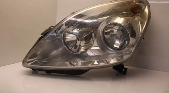 Opel Zafira B Headlight/headlamp