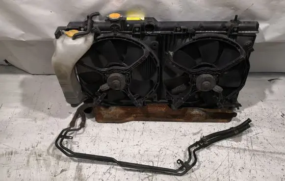 Subaru Impreza II Coolant radiator