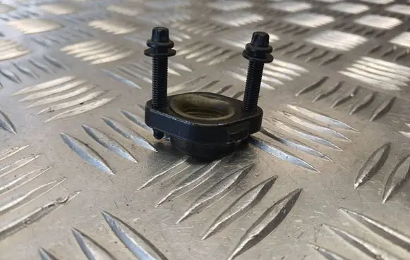 Mini Cooper F57 Fuel Injector clamp holder 