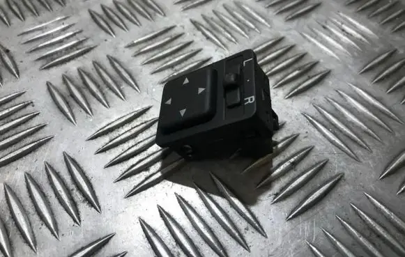 Toyota Avensis T220 Wing mirror switch 8487005020 84870-05020