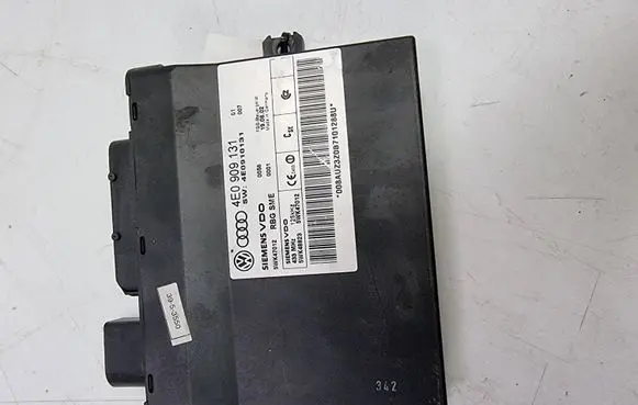Audi A8 S8 D3 4E Central body control module 4E0909131 KOMFORTU
