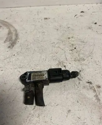 Volkswagen Golf V Exhaust gas pressure sensor 076906051A 05800884 20DPS09002