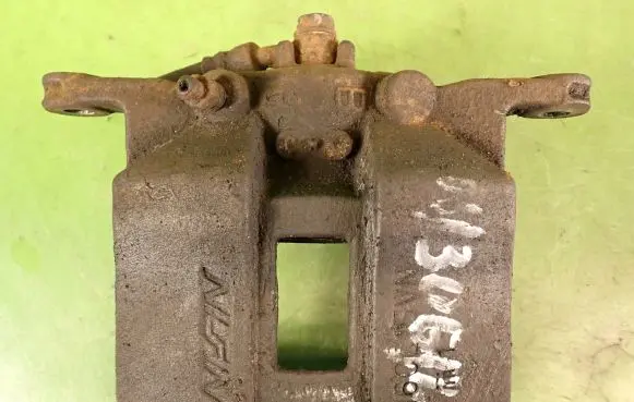 Honda HR-V Front brake caliper