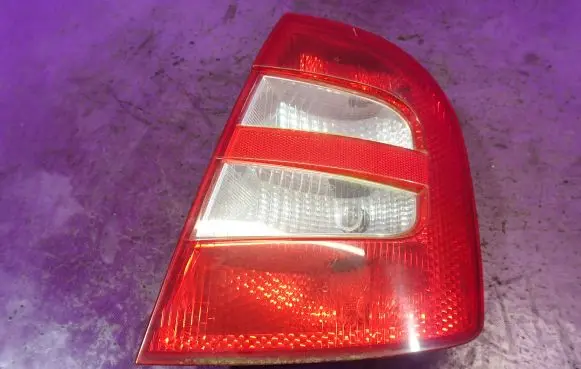 Skoda Fabia Mk1 (6Y) Rear/tail lights 6Y6945096