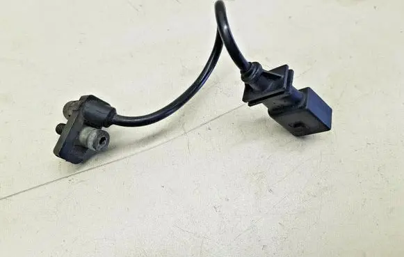 BMW 5 E60 E61 Crankshaft position sensor 0281002477 nr6636