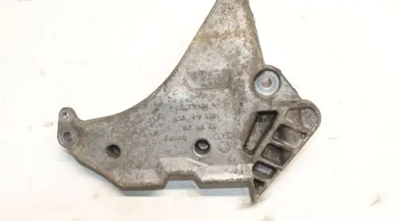 Volkswagen Golf VI Engine mounting bracket 03L199207