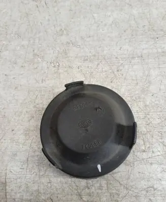 Volkswagen PASSAT B5 Headlight/headlamp dust cover 743688