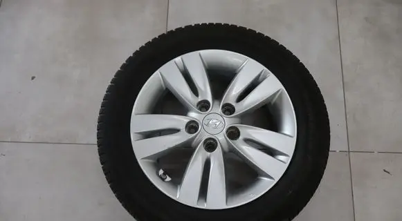 Hyundai ix20 R16 alloy rim