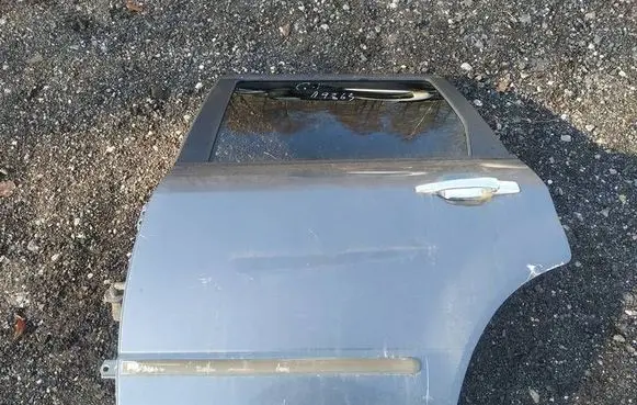 Mitsubishi Outlander Rear door pilkos