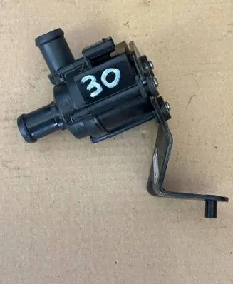 Volkswagen Arteon Electric auxiliary coolant/water pump 5Q0965561B