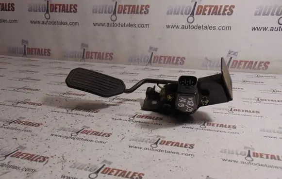 Toyota Corolla Verso AR10 Accelerator throttle pedal