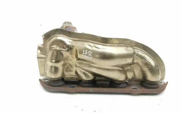 Mazda CX-30 Exhaust manifold