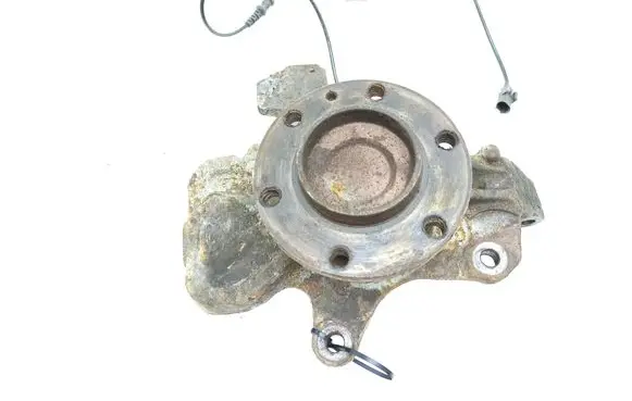 Mercedes-Benz Sprinter W906 Front wheel hub