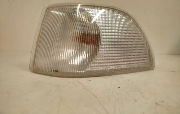 Volvo V70 Front indicator light 03001173