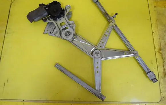Alfa Romeo 166 Front door window regulator with motor