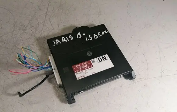 Toyota Yaris Central body control module 892210D870 MB2381008010