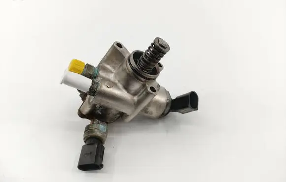 Audi A6 S6 C6 4F Fuel injection high pressure pump 06F127025H