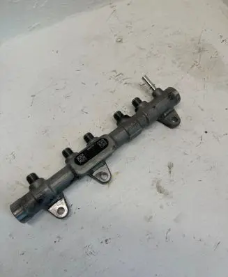 BMW 4 F36 Gran coupe Fuel main line pipe 0445214315 851415402