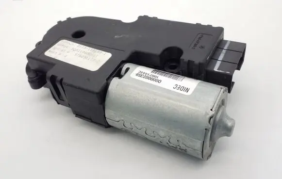 Ford Fusion II Sunroof motor/actuator DS7315B6891 0000002359