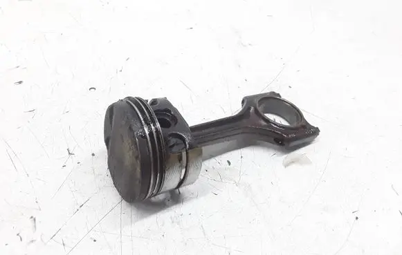 BMW 5 E39 Piston with connecting rod